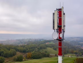 Two-Way Radio Antennas and Their Types